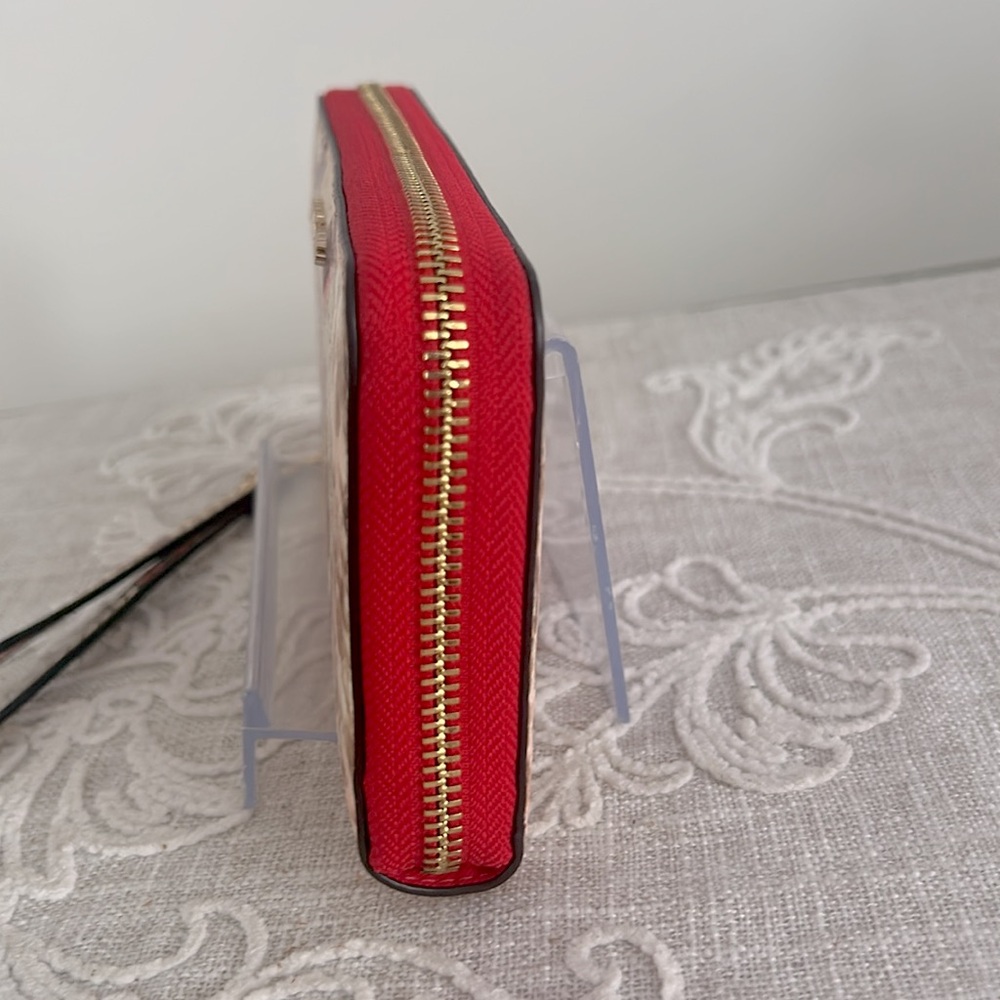 Michael Kors NWT Embossed Leather Large Travel Continental Wallet/Wristlet - Picture 6 of 16